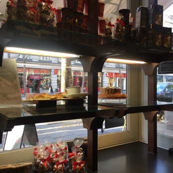 Paul - Looking out front window - Cafes Near Me - London, XGL Paul - Looking out front window - Cafes Near Me - London, XGL