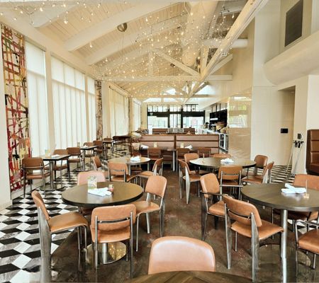 Naples Ristorante E Bar by null