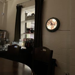 Otto’s Full Service - Bar