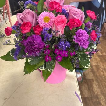 East Arrowhead Flowers - Pink Watering Can Country Bouquet - Florists Near Me - Chandler, Arizona East Arrowhead Flowers - Pink Watering Can Country Bouquet - Florists Near Me - Chandler, Arizona