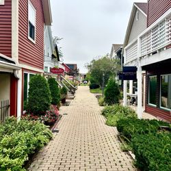 Market Place Shopping Village