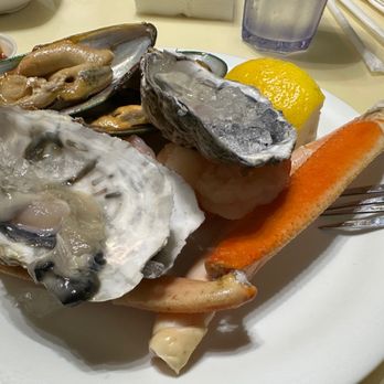 100s Seafood Grill Buffet - Buffets Near Me - San Diego, California