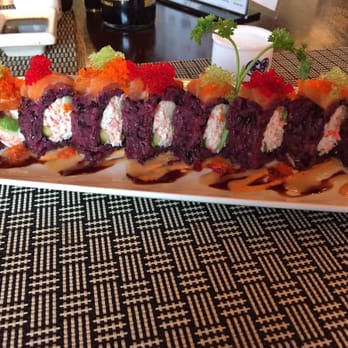 Zushi - Salmon salad roll - Sushi Bars Near Me - Wasilla, Alaska