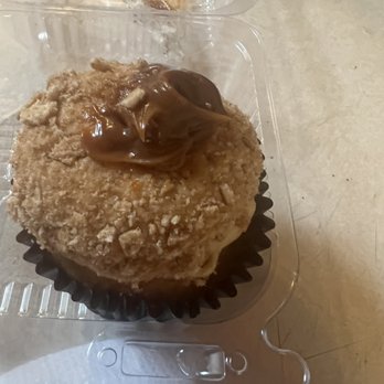 Max's Cakes - Banuelos cupcake - Custom Cakes Near Me - Hayward, California Max's Cakes - Banuelos cupcake - Custom Cakes Near Me - Hayward, California