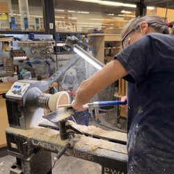 Rockler Woodworking & Hardware - Lathe machine - bowl turning class