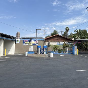 24 Hour Max Car Wash - Car Wash Near Me - Fallbrook, California