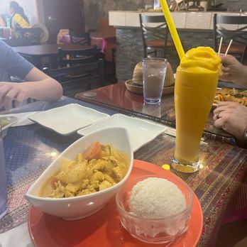 Tarin Thai Cuisine - Yellow curry (no potato) and mango smoothie. - Thai Near Me - Annapolis, Maryland Tarin Thai Cuisine - Yellow curry (no potato) and mango smoothie. - Thai Near Me - Annapolis, Maryland