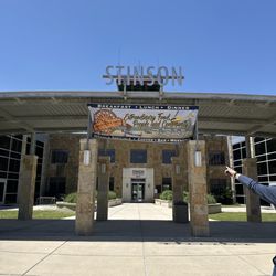 Stinson Municipal Airport - Entrance