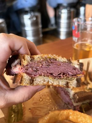 Palace | Restaurant & Saloon by null