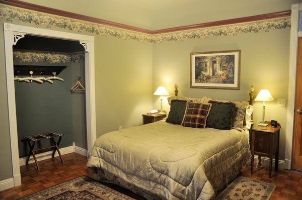 The Iron Gate Inn by null