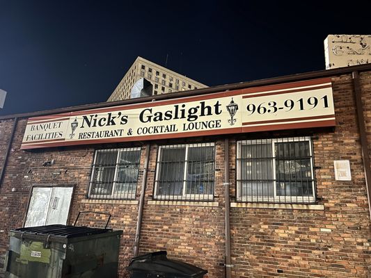 Nick's Gaslight by null