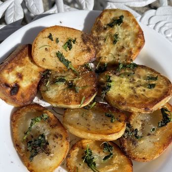 Erewhon - Crispy potatoes with dusted truffles - Grocery Near Me - Los Angeles, California Erewhon - Crispy potatoes with dusted truffles - Grocery Near Me - Los Angeles, California