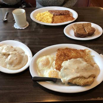 Fallbrook Cafe - Cafes Near Me - Fallbrook, California