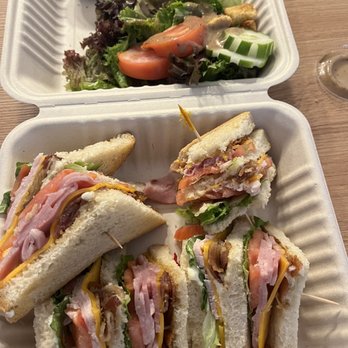 Dollies Pub & Cafe - Club sandwich - Pizza Near Me - Lahaina, Hawaii Dollies Pub & Cafe - Club sandwich - Pizza Near Me - Lahaina, Hawaii