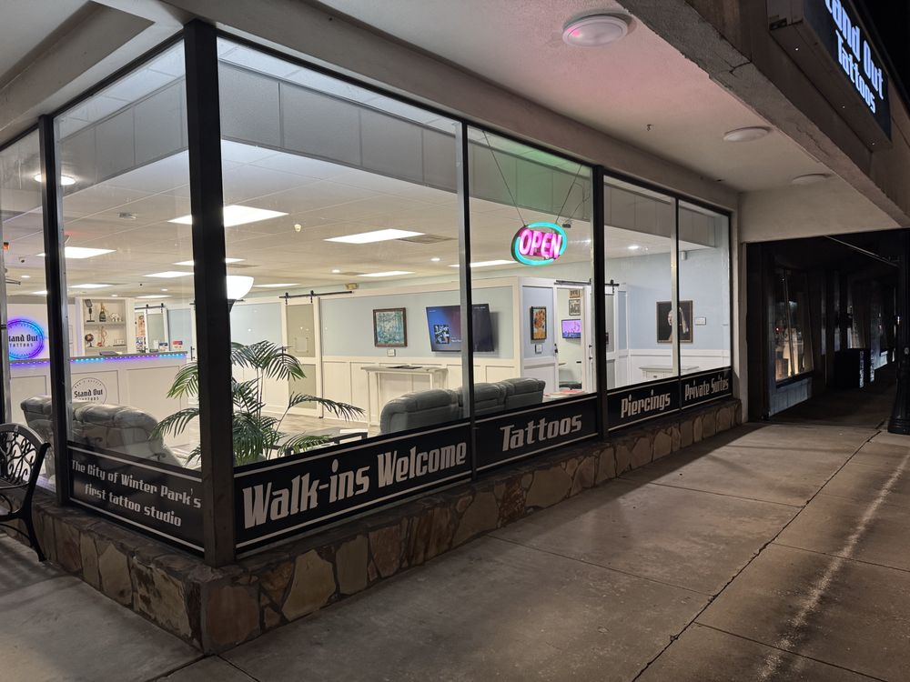 Stand Out Tattoos Logo