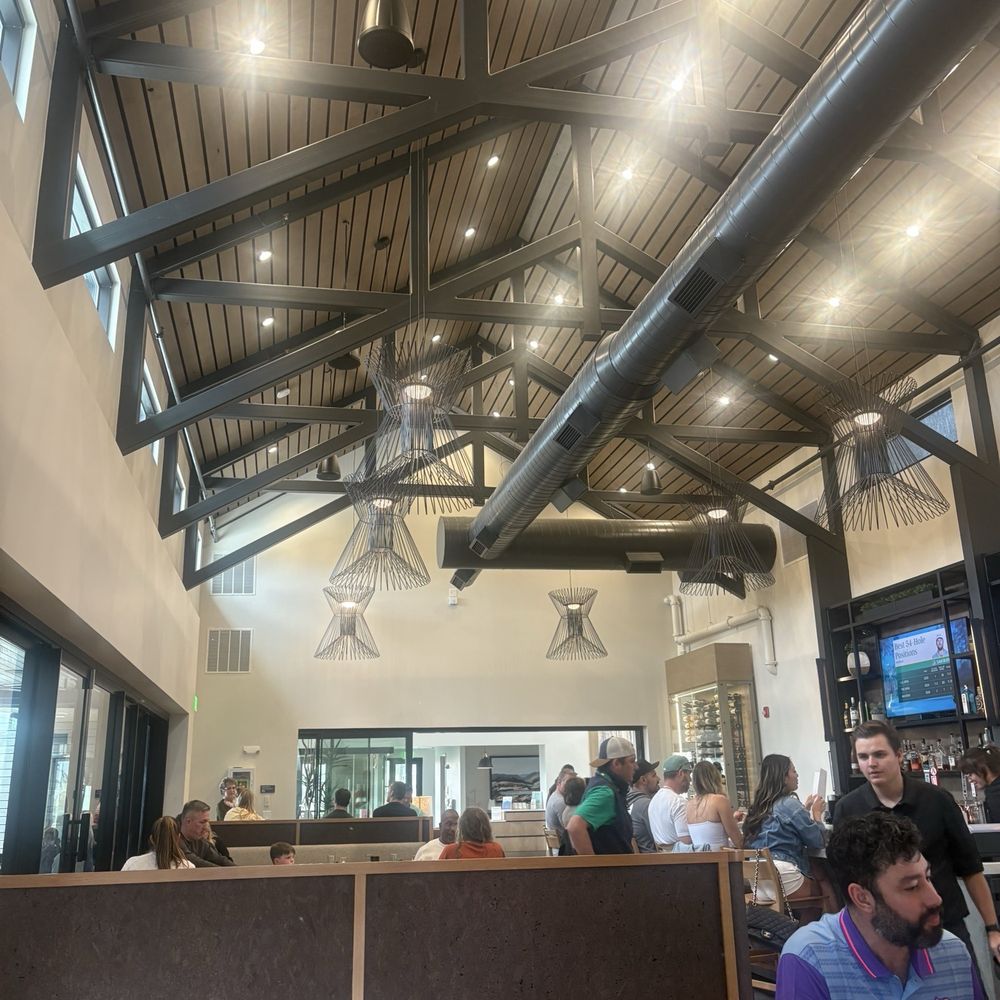 Canyon House - Inside - New American Near Me - Castle Pines, Colorado