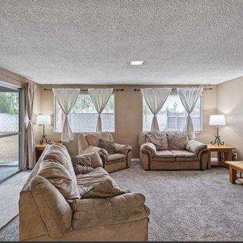 JaLynn Manser- Exp Realty - Lovely family room - Real Estate Agents Near Me - Riverside, California JaLynn Manser- Exp Realty - Lovely family room - Real Estate Agents Near Me - Riverside, California