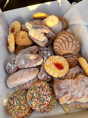 La Reyna Bakery & Coffee Shop by null