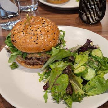 True Food Kitchen - The OG grass fed burger with a side salad - New American Near Me - Tucson, Arizona True Food Kitchen - The OG grass fed burger with a side salad - New American Near Me - Tucson, Arizona