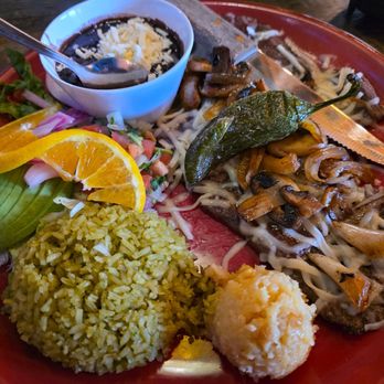 El Tapatio - Carne Asada diner with sauté mushrooms, onions and peppers, sweet corn , cilantro rice, black beans and fresh corn tortillas. - Mexican Near Me - Sacramento, California El Tapatio - Carne Asada diner with sauté mushrooms, onions and peppers, sweet corn , cilantro rice, black beans and fresh corn tortillas. - Mexican Near Me - Sacramento, California