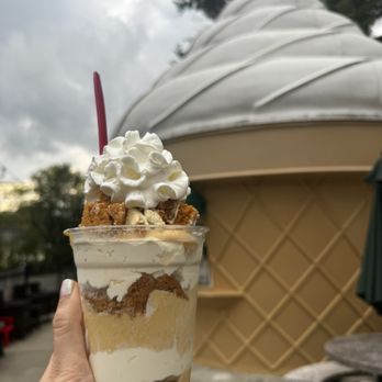 Turtle Twist - Pumpkin Roll Parfait - Ice Cream & Frozen Yogurt Near Me - Canonsburg, Pennsylvania Turtle Twist - Pumpkin Roll Parfait - Ice Cream & Frozen Yogurt Near Me - Canonsburg, Pennsylvania