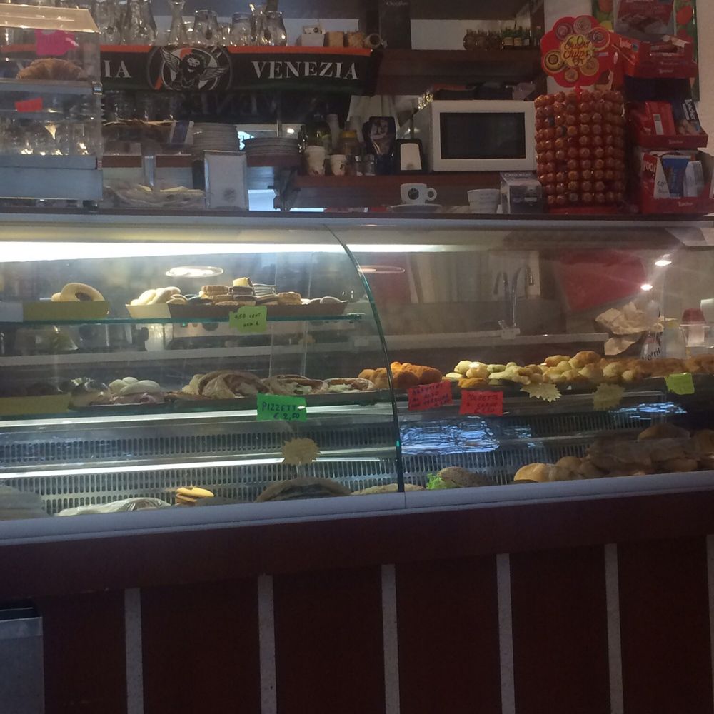 Vincent Bar - Patisserie/Cake Shop Near Me - Venezia, VE Vincent Bar - Patisserie/Cake Shop Near Me - Venezia, VE