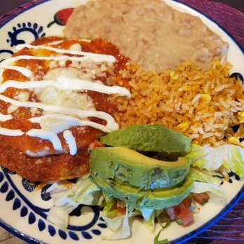 Roasted Chiles - Huevos Rancheros with Avocado. - Mexican Near Me - Kihei, Hawaii