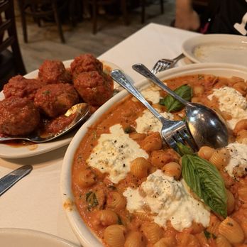 Carmine's - Time Square - Italian Near Me - New York, New York
