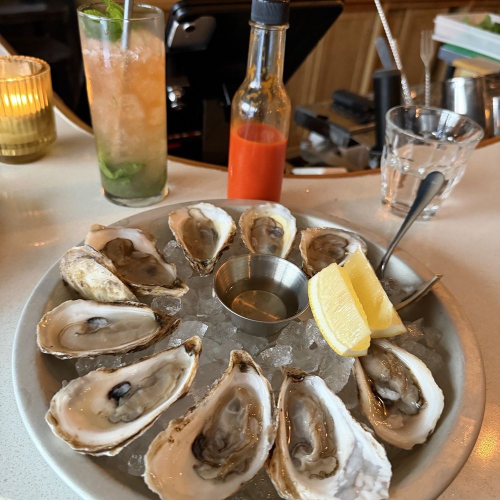 Highwayman - Oysters - Cocktail Bars Near Me - Halifax, Nova Scotia