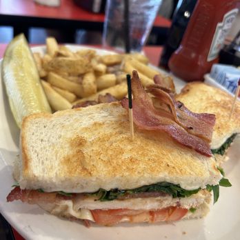 Maureen's Kitchen - Breakfast & Brunch Near Me - Smithtown, New York