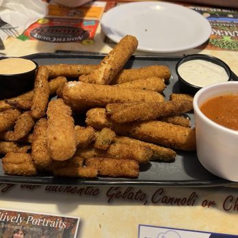Dominic's Pizza - Zucchini and mozzarella cheese sticks - Italian Near Me - Medina, Ohio