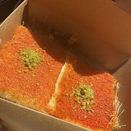 Creamy knafeh and crispy knafeh Creamy knafeh and crispy knafeh