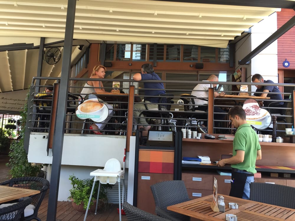 Shakespeare Coffee & Bistro