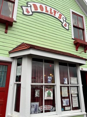 Dolly's House by null