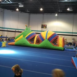 Head Over Heels Gymnastics - Bouncy obstacle course