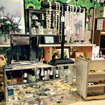 Four Paws Thrift Store - Thrift Stores Near Me - Warrington, Pennsylvania