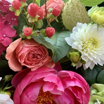 Fleurs Du Soleil - Close up. - Florists Near Me - Monterey, California