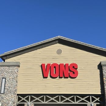Vons - Grocery Near Me - Bishop, California