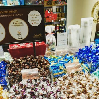 リンツ ショコラ カフェ 横浜ベイクォーター店 18 Photos Desserts 神奈川区金港町1 10 横浜市 神奈川県 Japan Restaurant Reviews Phone Number