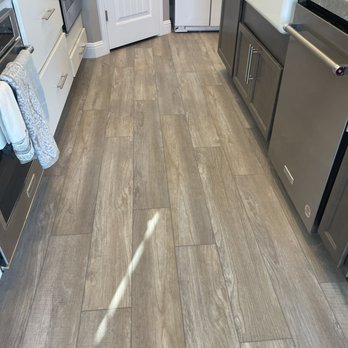 Best Laminate - Flooring Near Me - Willoughby, Ohio