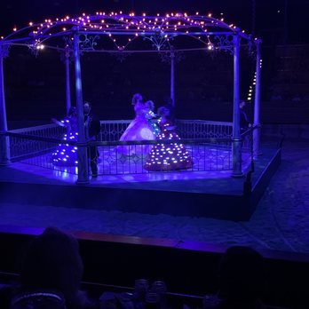 Dolly Parton's Stampede - Performing Arts Near Me - Pigeon Forge, Tennessee