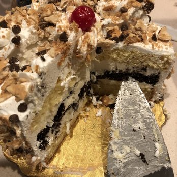 Packanack Bakery - Cannoli cake - Bakeries Near Me - Wayne, New Jersey