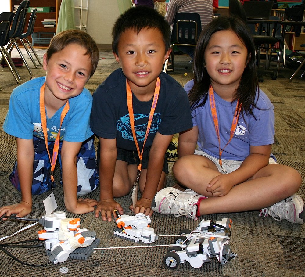 Wizbots Robotics & Coding Camps Logo