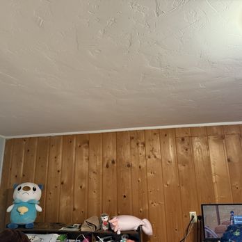 G & H Contractor Services - Replaced an old ugly fiberboard ceiling with new sheetrock textured with fresh paint - General Contractors Near Me G & H Contractor Services - Replaced an old ugly fiberboard ceiling with new sheetrock textured with fresh paint - General Contractors Near Me