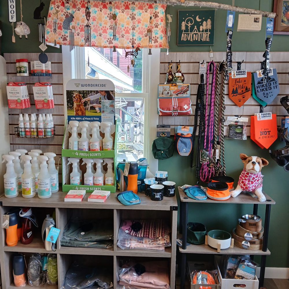The Clever Critter - Pet Stores Near Me - Woodstock, New Hampshire The Clever Critter - Pet Stores Near Me - Woodstock, New Hampshire