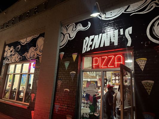 Benny Pennello's by null