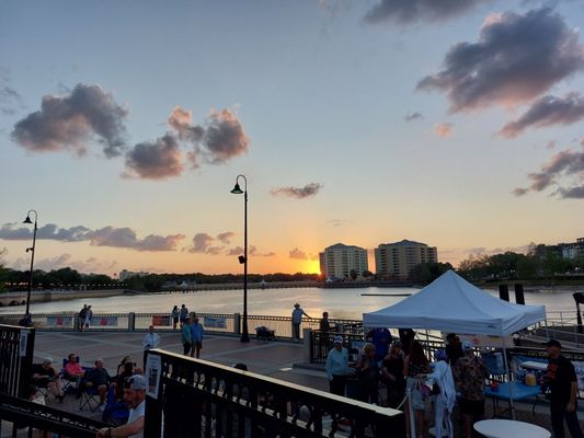 Cranes Roost Park by null