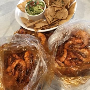 Pirates Kitchen - 2lbs shrimps, 1 medium and spicy...guacamole and chips bomb - Cajun/Creole Near Me - Artesia, California