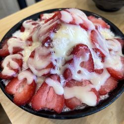 Teaish & Coffee - Strawberry shaved ice