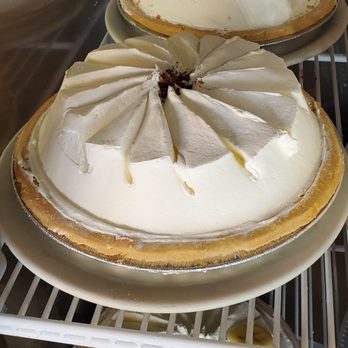 Flo's Farmhouse Cafe - Chocolate cream and coconut pie - Cafes Near Me - Riverside, California
